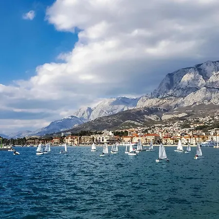 2 Bedroom Awesome In * Makarska